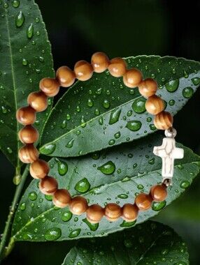 Wooden Bead Stretch Bracelet with Cross Charm NWOT